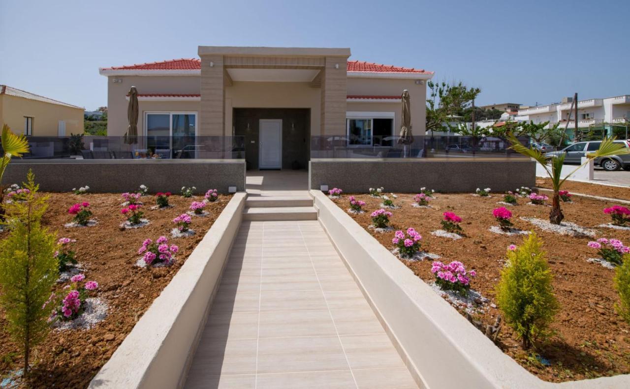Villa Luxury Eva-mari With Jacuzzi, 50m From The