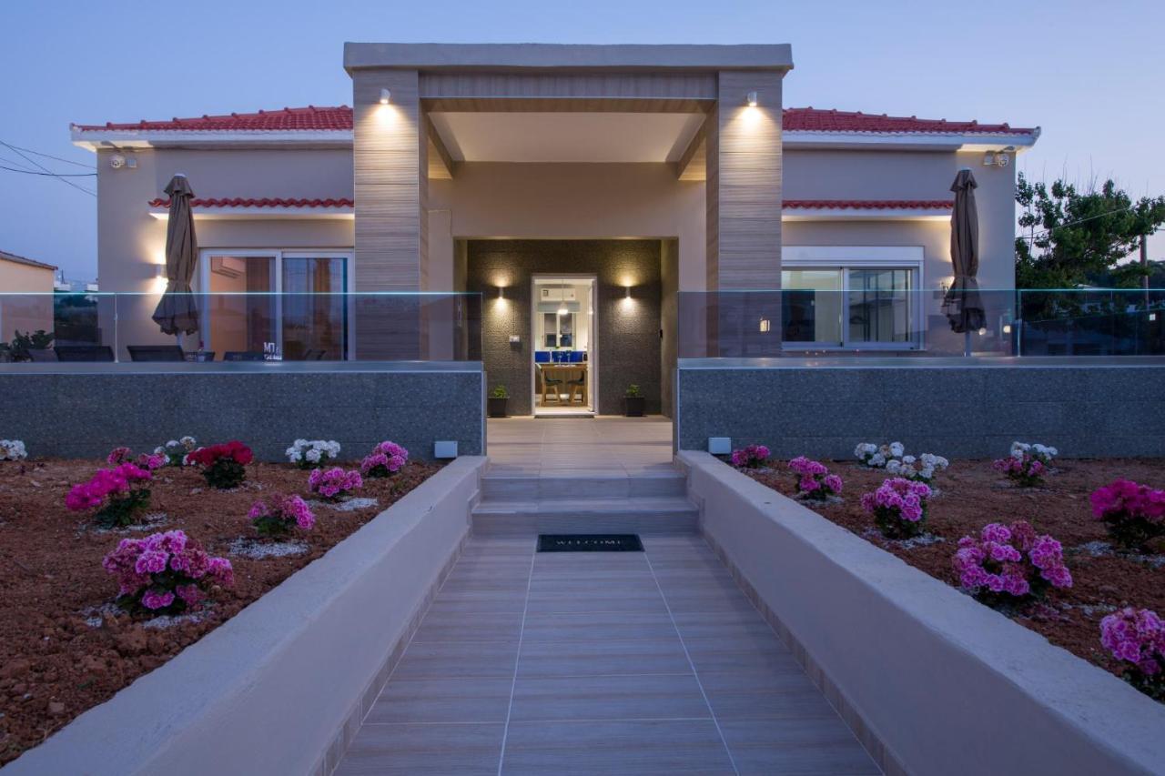 Villa Luxury Eva-mari With Jacuzzi, 50m From The *