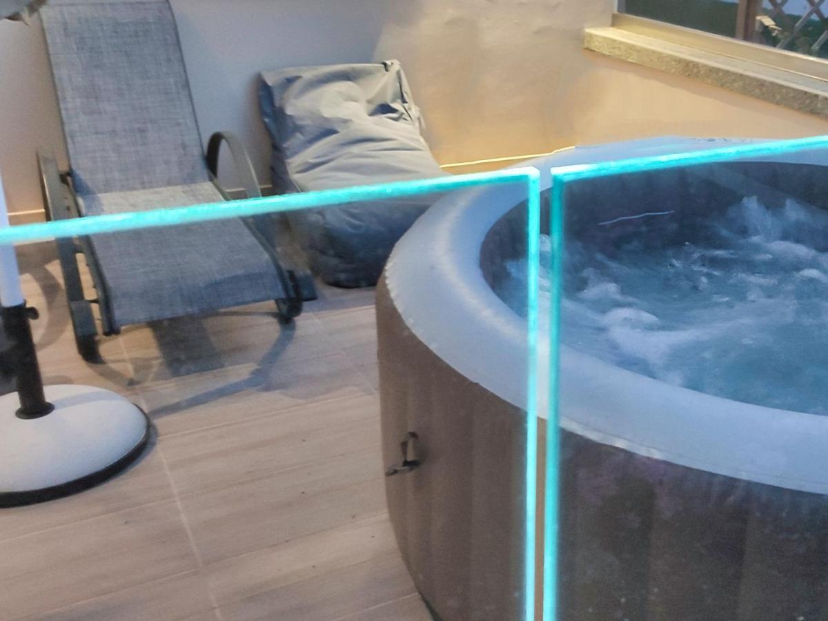 Luxury Eva-mari With Jacuzzi, 50m From The * Stalós