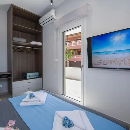 Luxury Villa Eva-Mari With Jacuzzi, 50M From The Beach Stalos Exterior photo