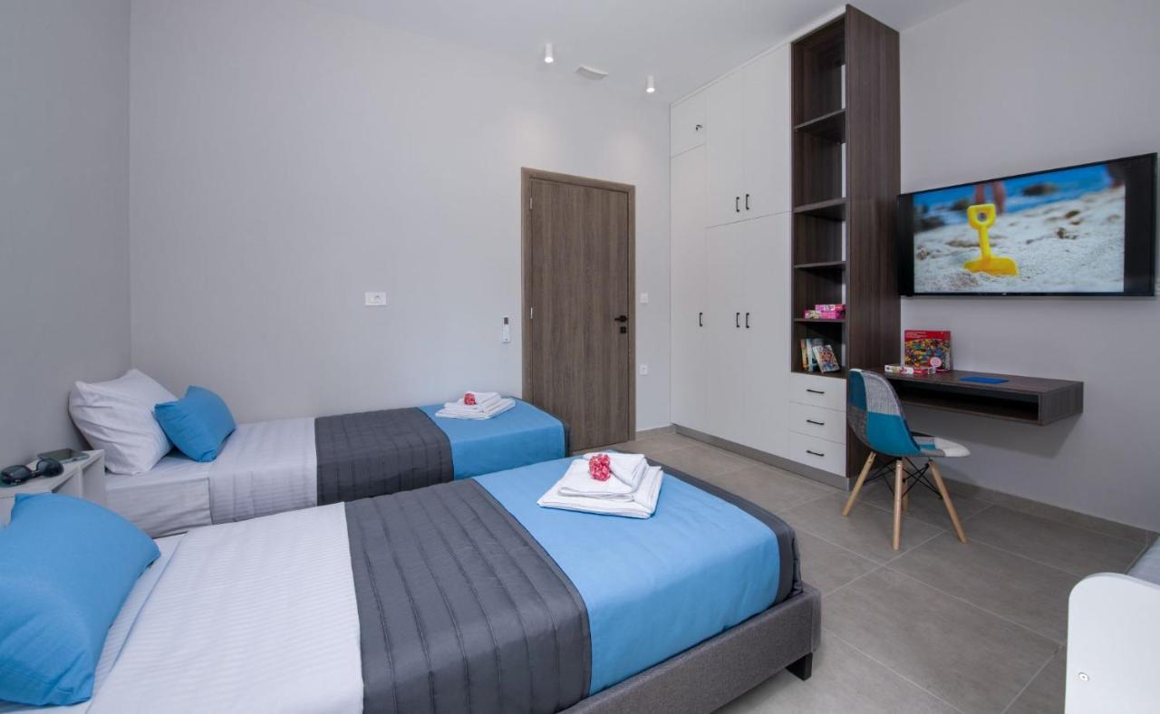 Eva-mari Villa *
