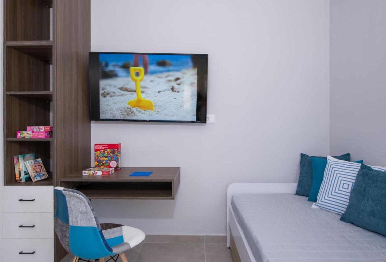 Luxury Eva-mari With Jacuzzi, 50m From The Σταλός